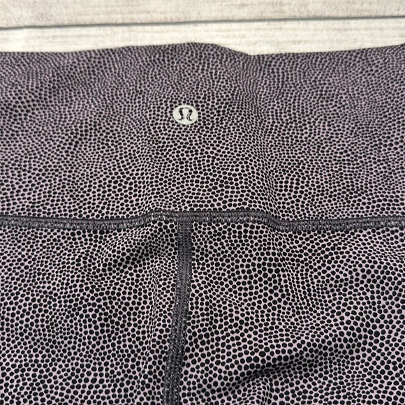 🍋Women’s Lululemon Wunder Under Crop Hi-Rise Full On Luxtreme 21” size 6🍋 - Picture 13 of 16
